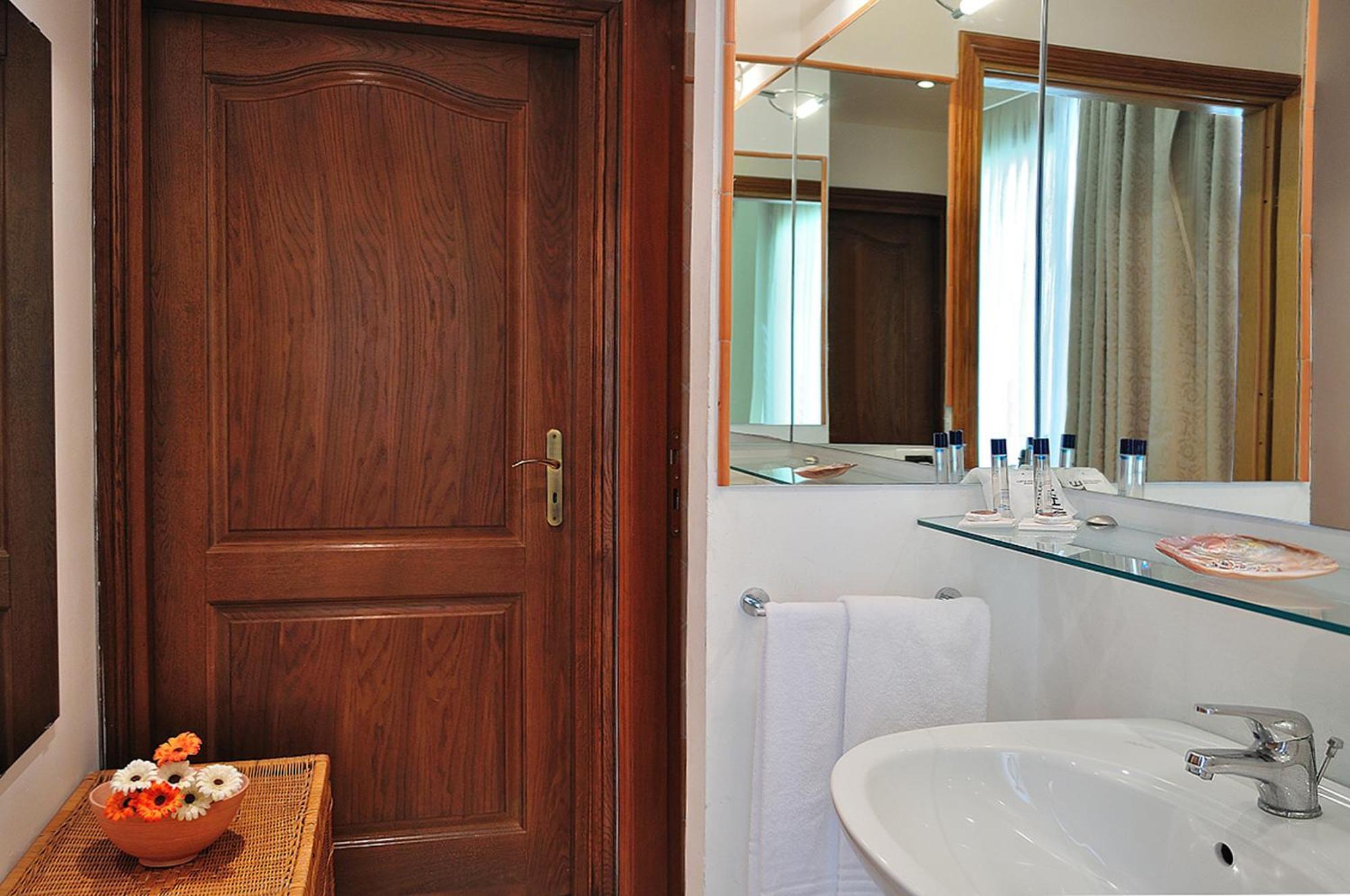 Double or Twin Room Garden Access