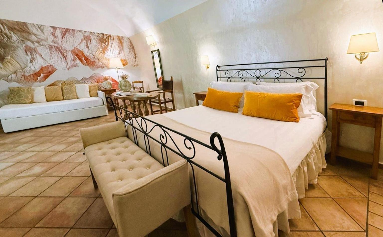 Suite Jacuzzi Garden Access